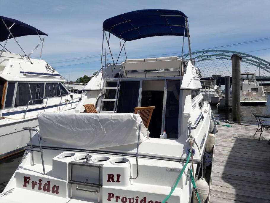 Yacht Stay Providence Marina المظهر الخارجي الصورة